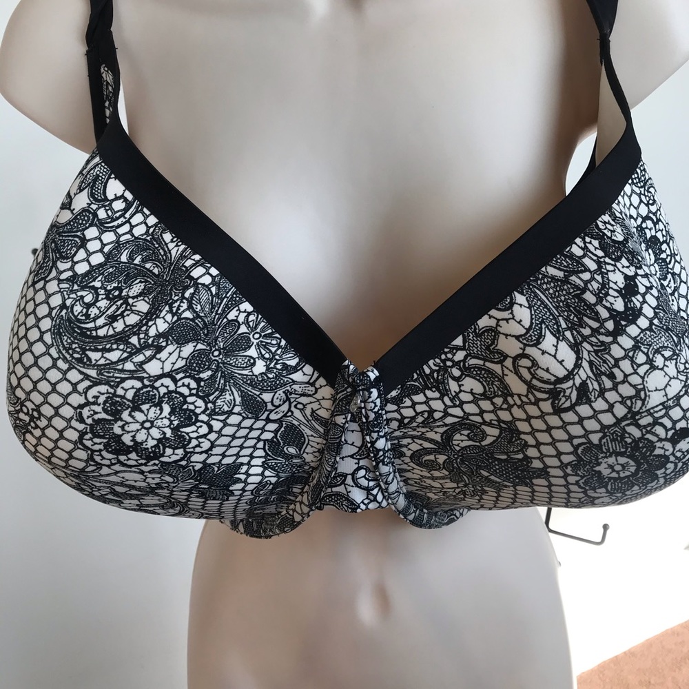 Cacique bra size 44H